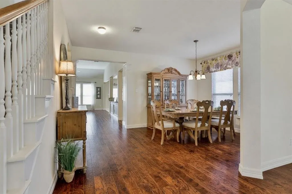15712 Ringdove Court