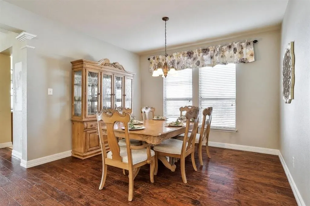 15712 Ringdove Court