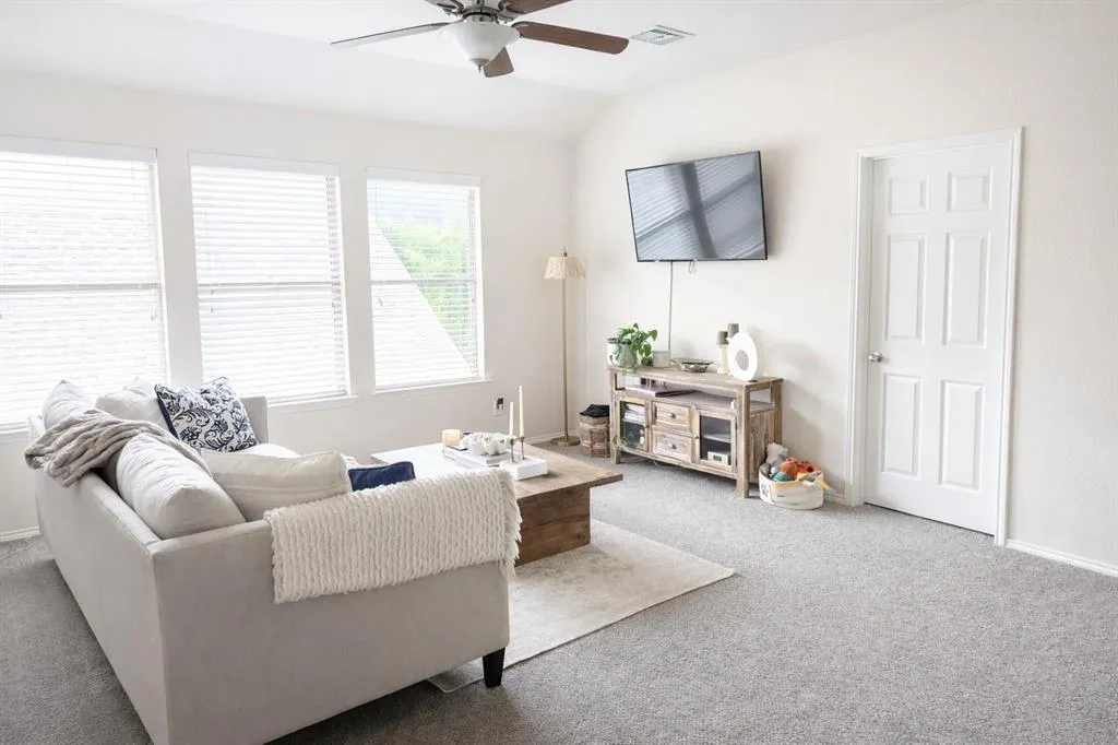15712 Ringdove Court