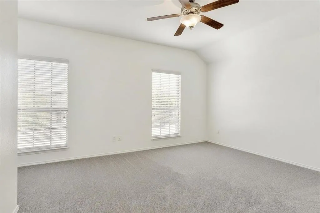 15712 Ringdove Court