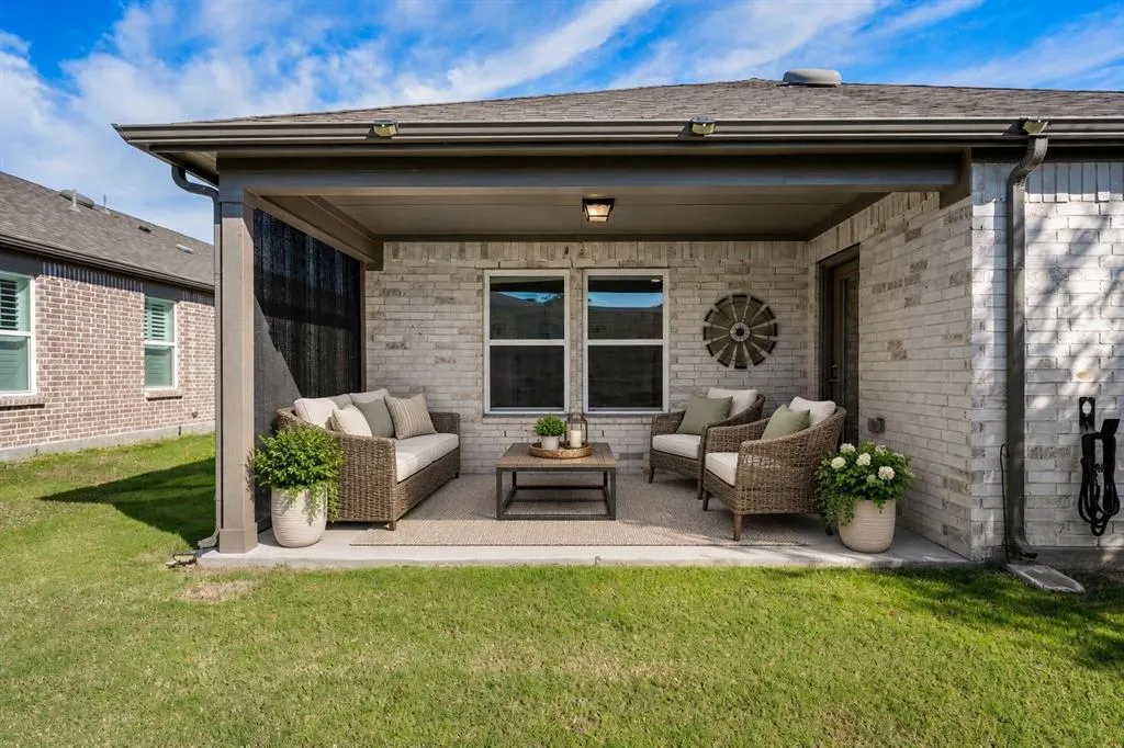 108 Sleepy Willow Lane