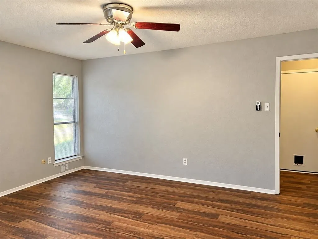 1006 Walnut Place