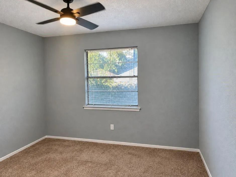 1006 Walnut Place
