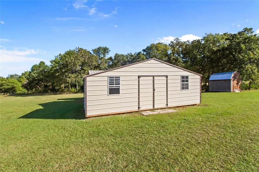 213 North line Road