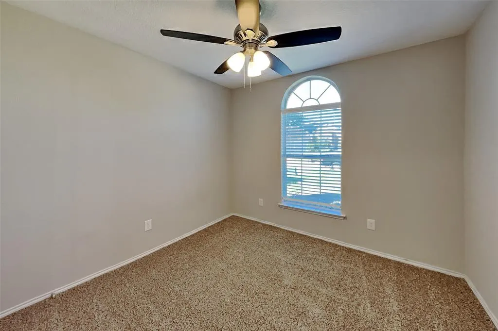 5217 Sioux Creek Lane
