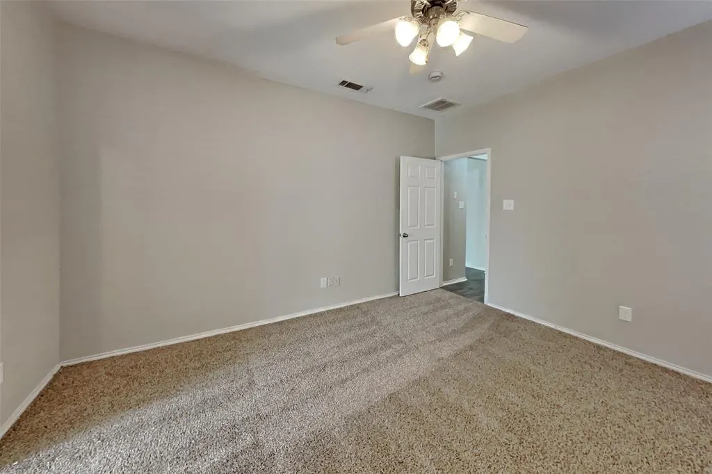 5217 Sioux Creek Lane