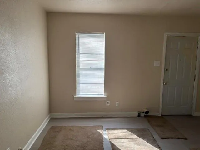 319 Avenue I
