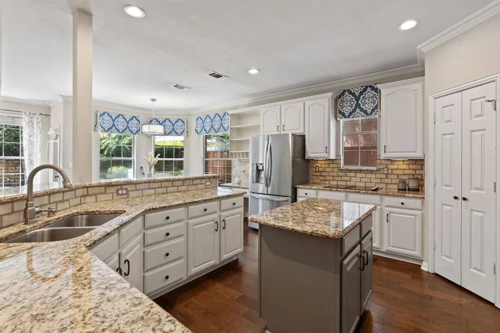 1110 Wedge Hill Road