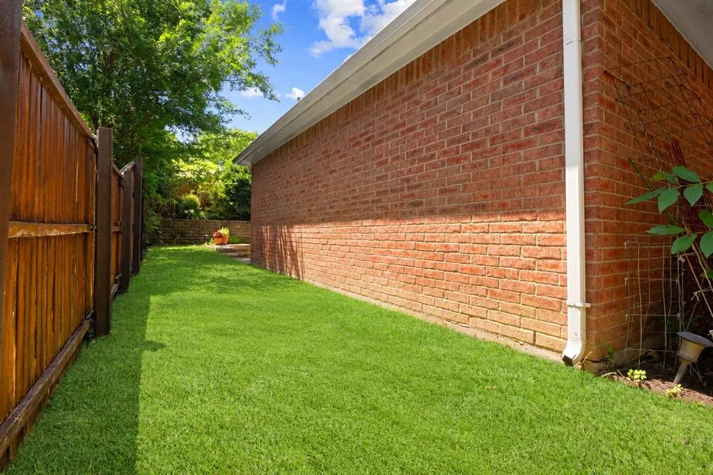 1110 Wedge Hill Road
