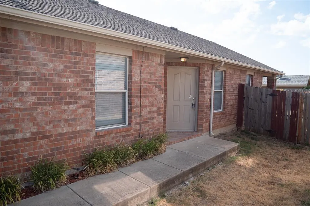2140 Ingrid Lane