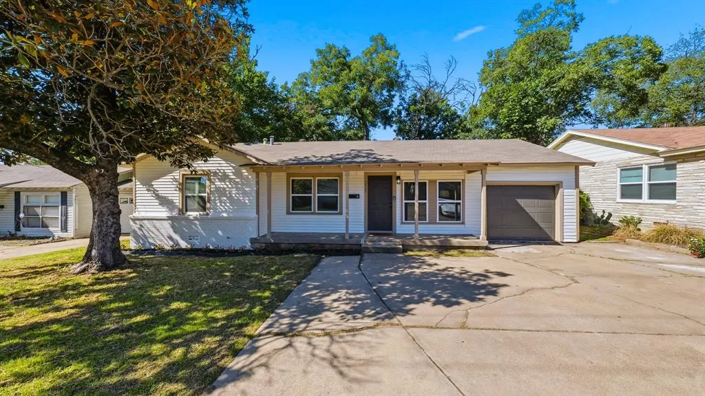 3525 Haltom Road