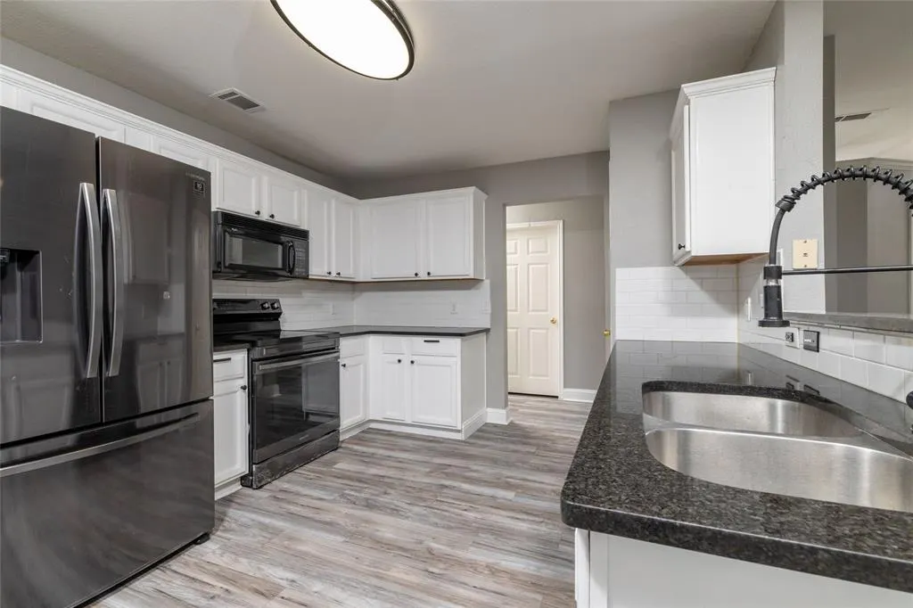 224 Cobblestone Circle
