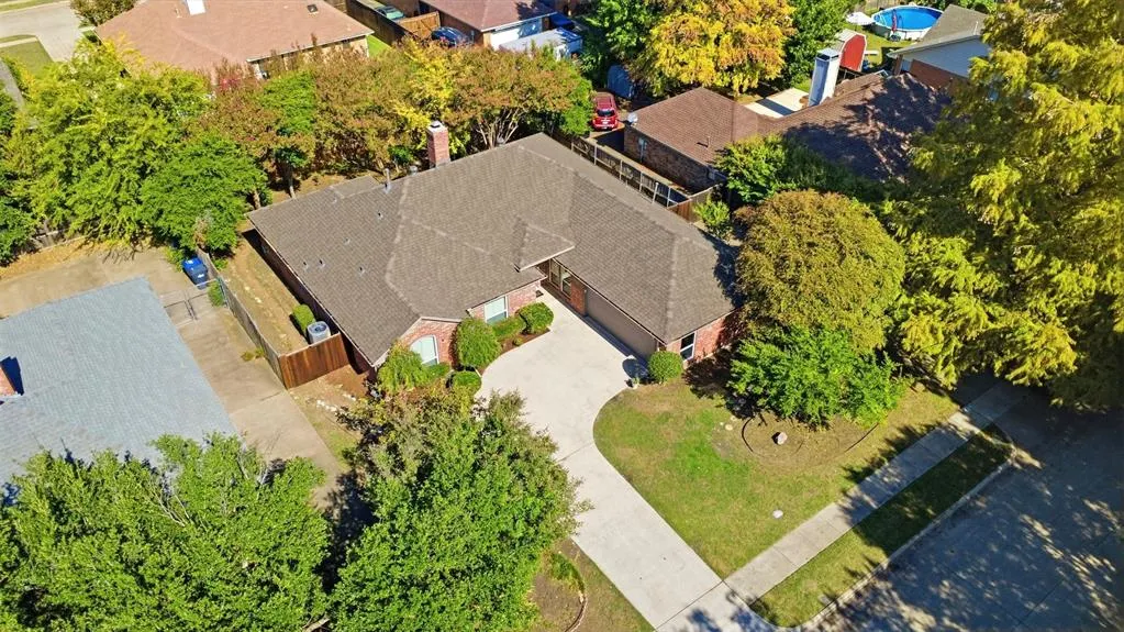 2418 Riverview Drive