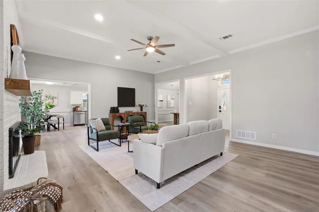 2418 Riverview Drive