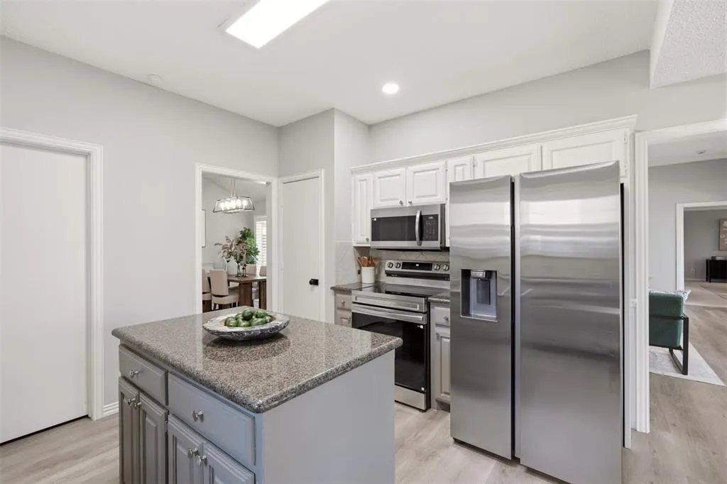 2418 Riverview Drive