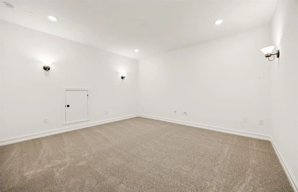 1541 Clouseau Lane