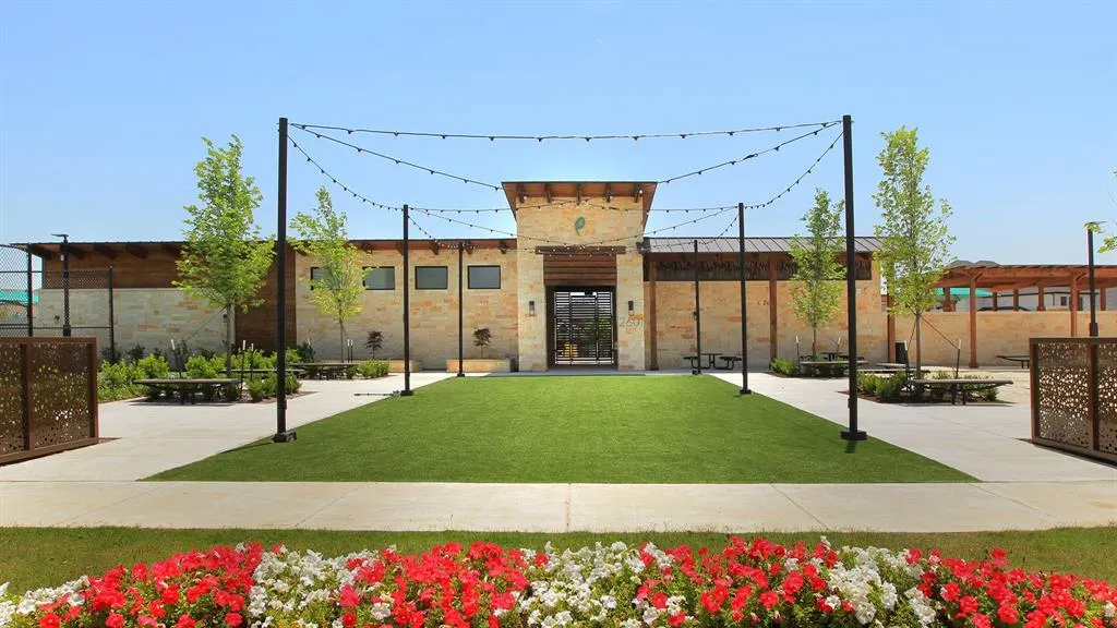 2812 Madison Square Mews