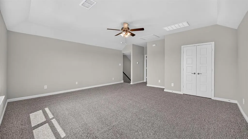 15068 SPLENDOR Street
