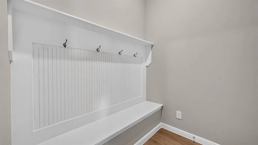 15068 SPLENDOR Street