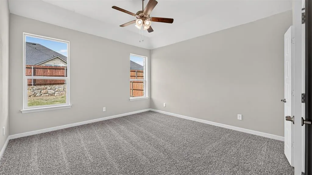 15068 SPLENDOR Street