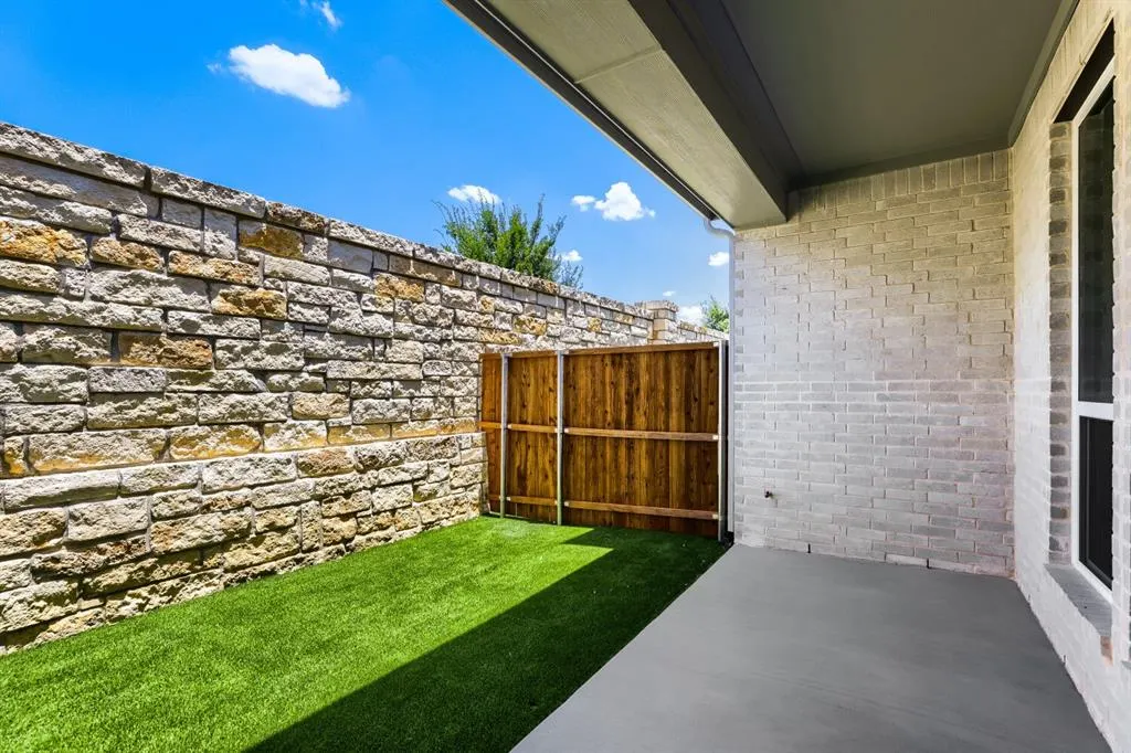 3133 Sir Judge Drive