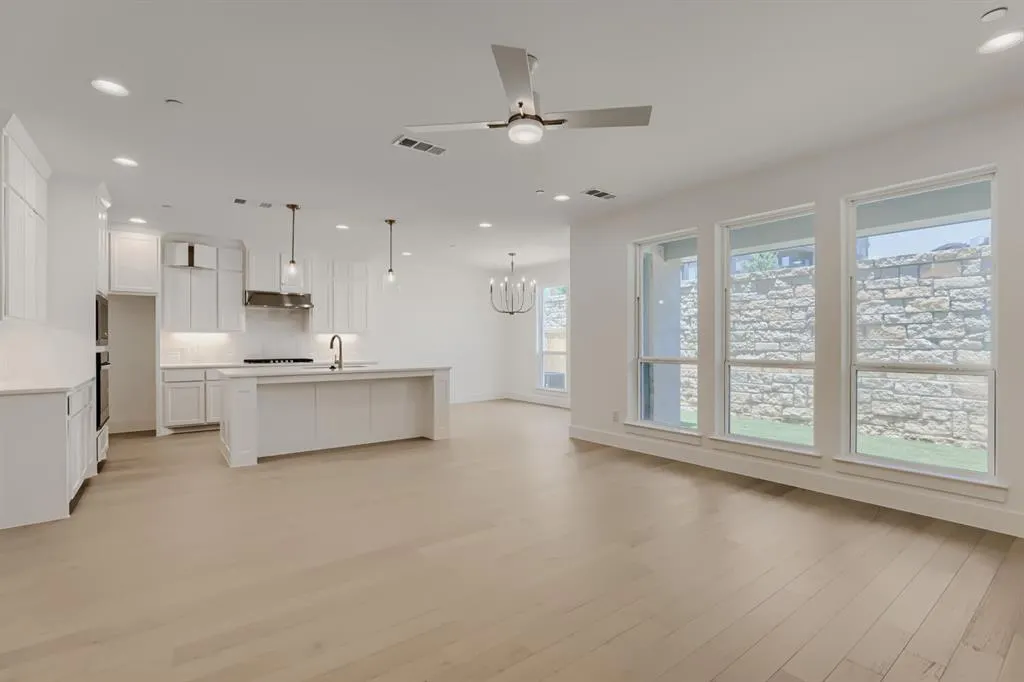 3133 Sir Judge Drive