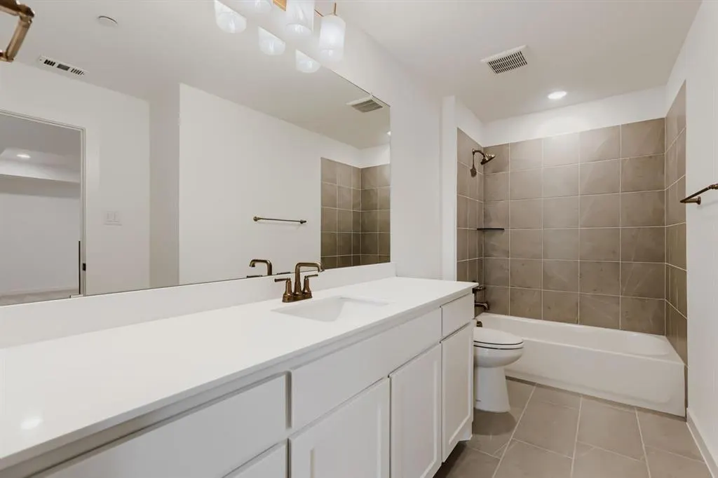 3133 Sir Judge Drive