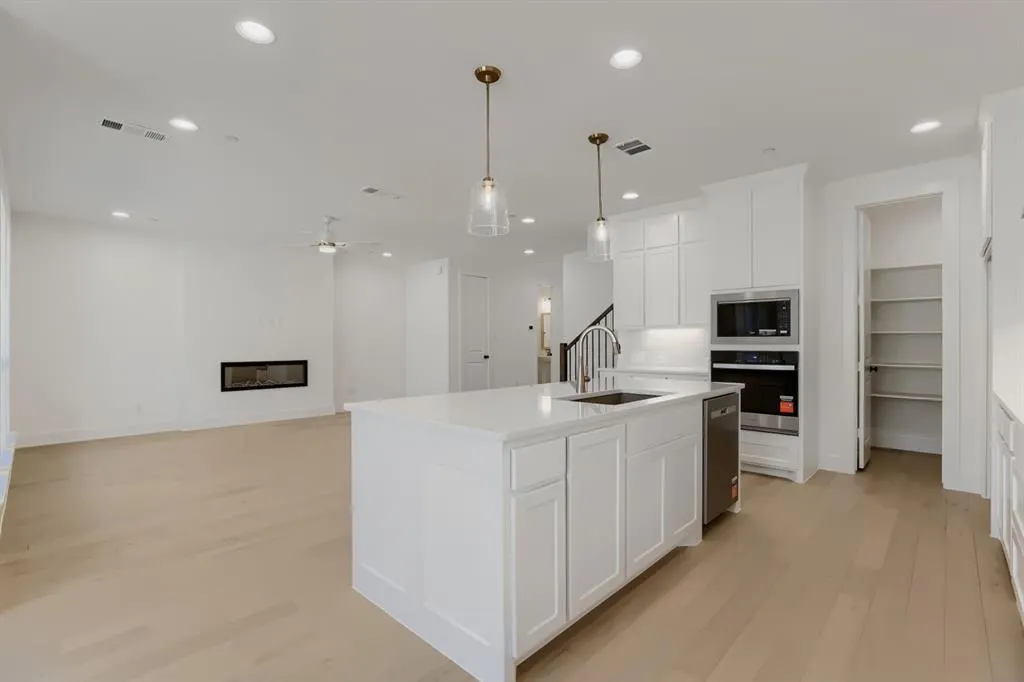3133 Sir Judge Drive