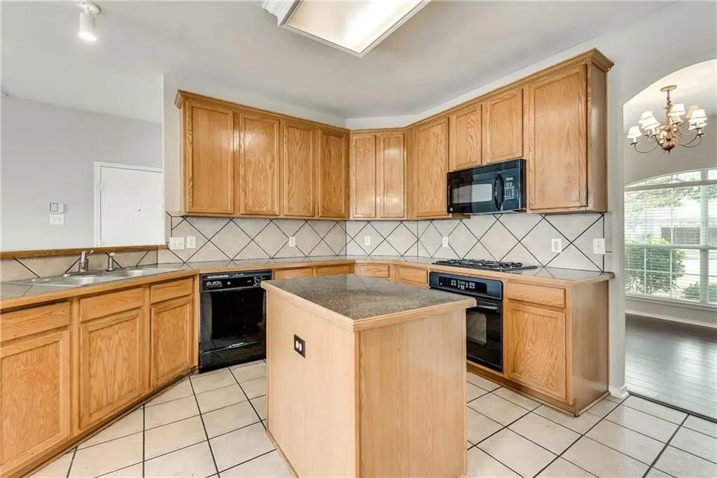 409 Knoll Park Court