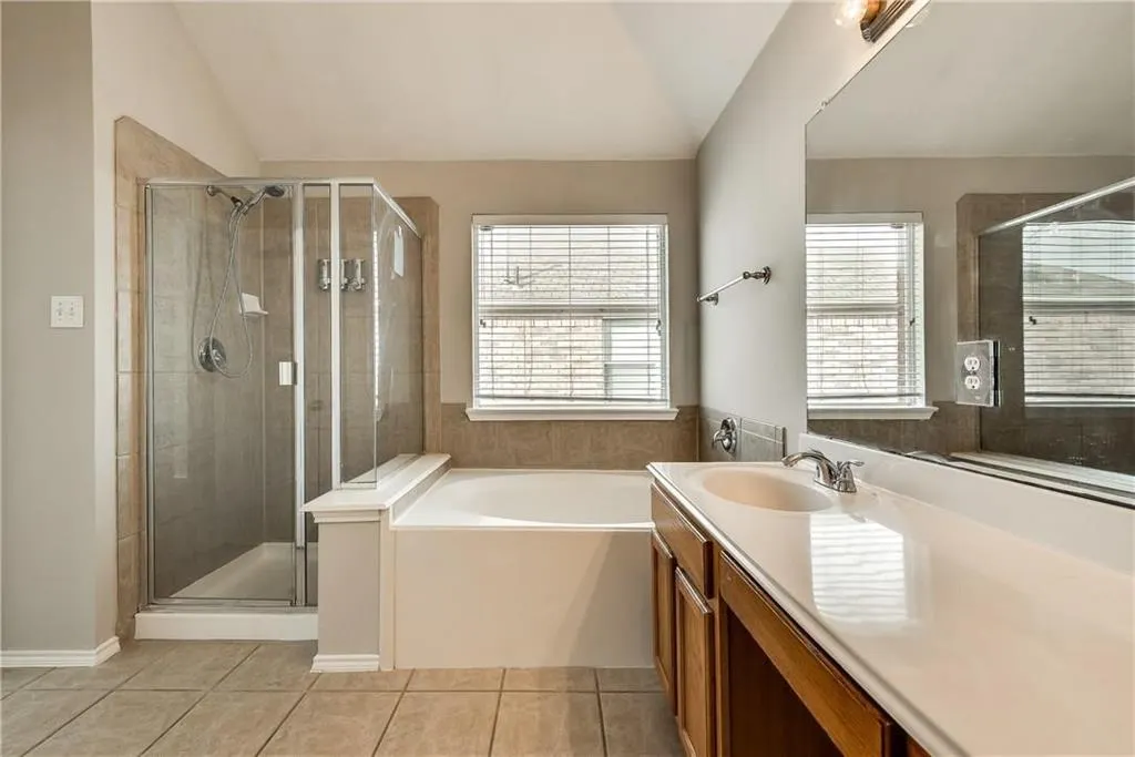 409 Knoll Park Court