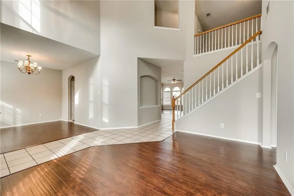 409 Knoll Park Court