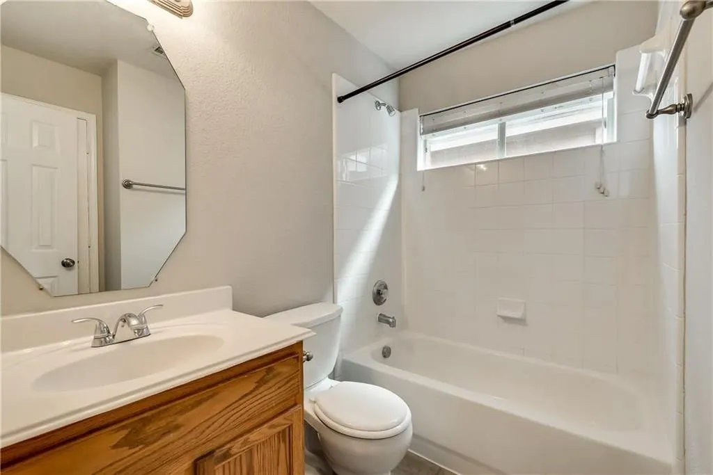 409 Knoll Park Court