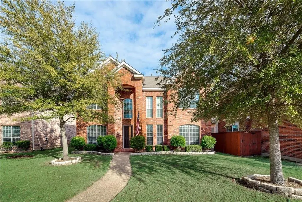 409 Knoll Park Court