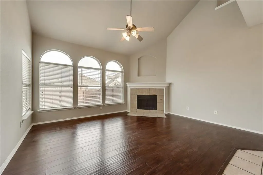 409 Knoll Park Court
