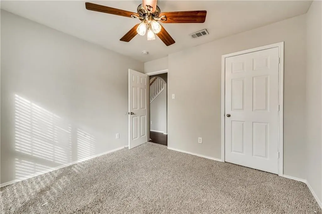 409 Knoll Park Court