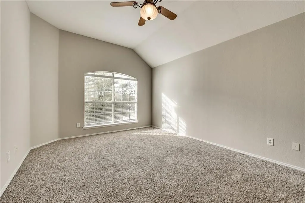 409 Knoll Park Court