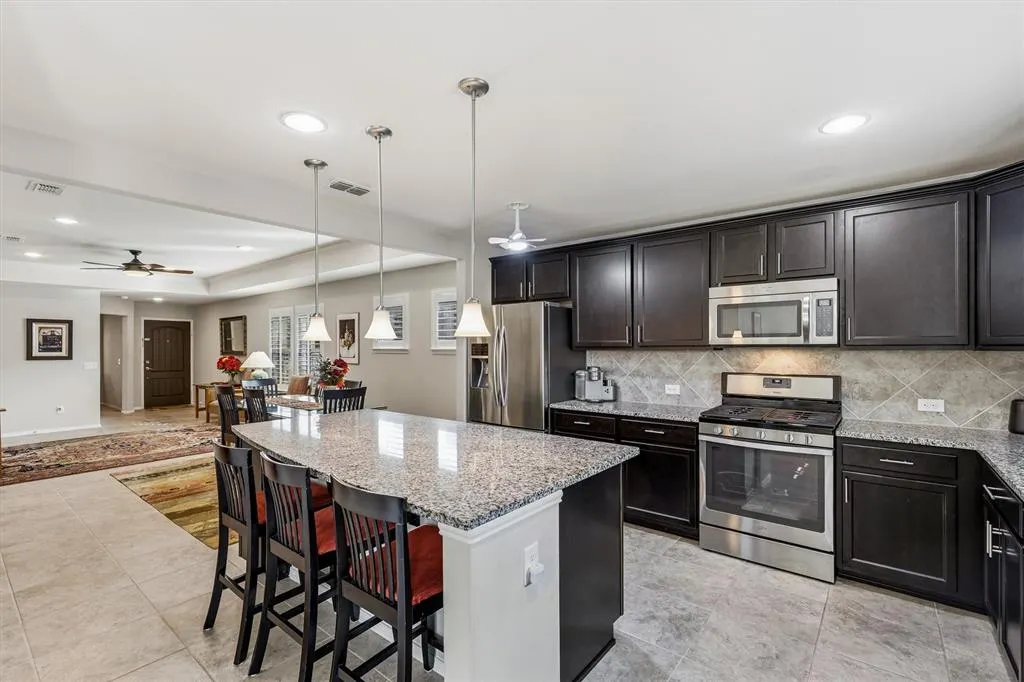 7769 Gulf Walk Road
