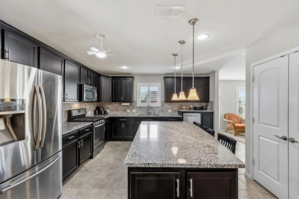7769 Gulf Walk Road