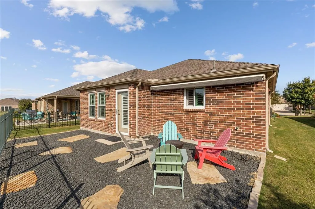 7769 Gulf Walk Road