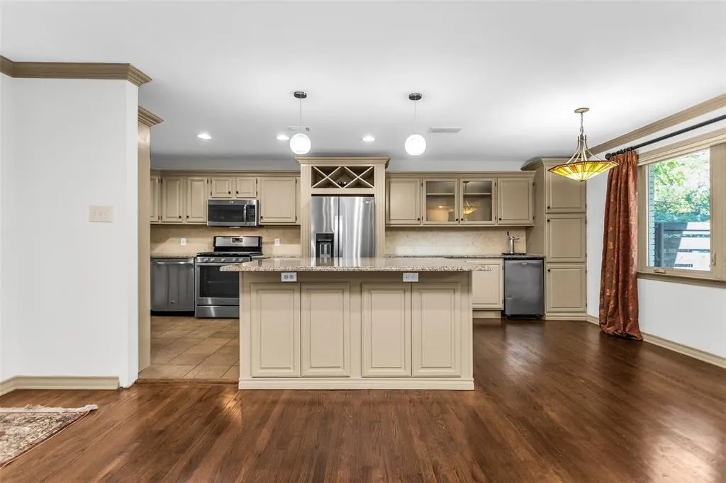 924 Sylvania Drive