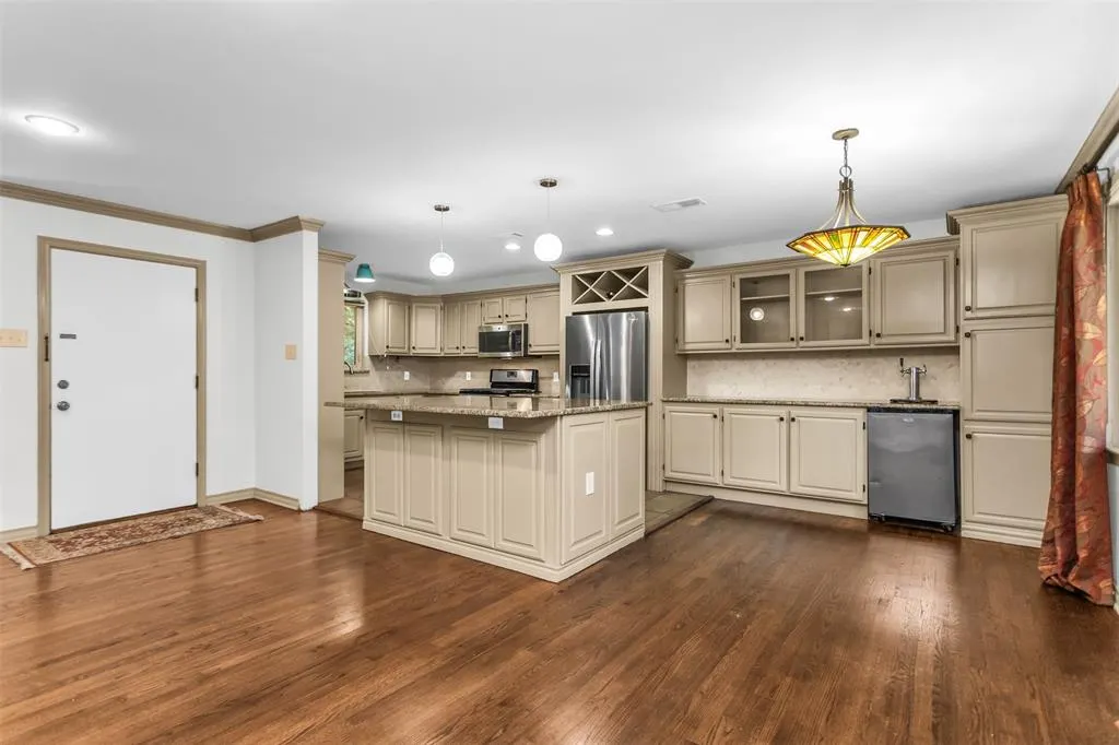 924 Sylvania Drive