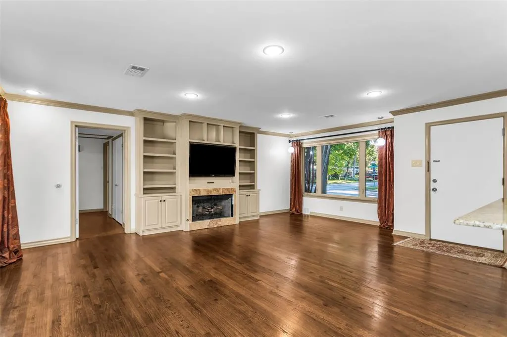 924 Sylvania Drive