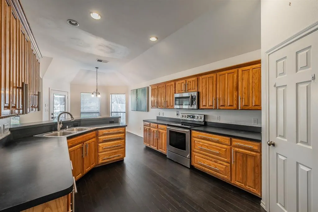 7924 Fox Chase Drive