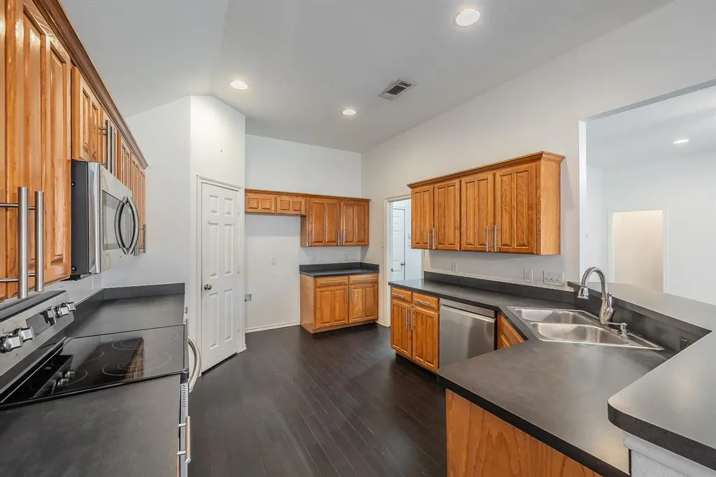 7924 Fox Chase Drive