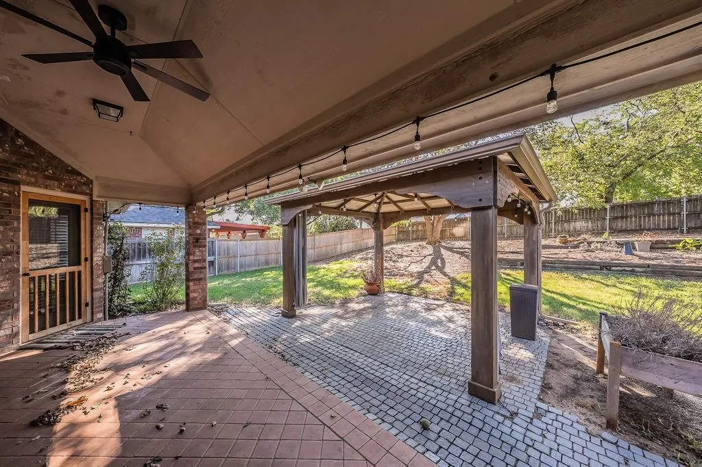 7924 Fox Chase Drive