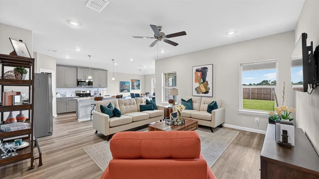 1430 CANTERBURY Trail