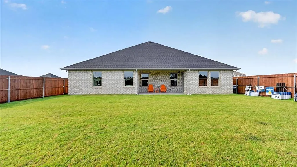 1430 CANTERBURY Trail