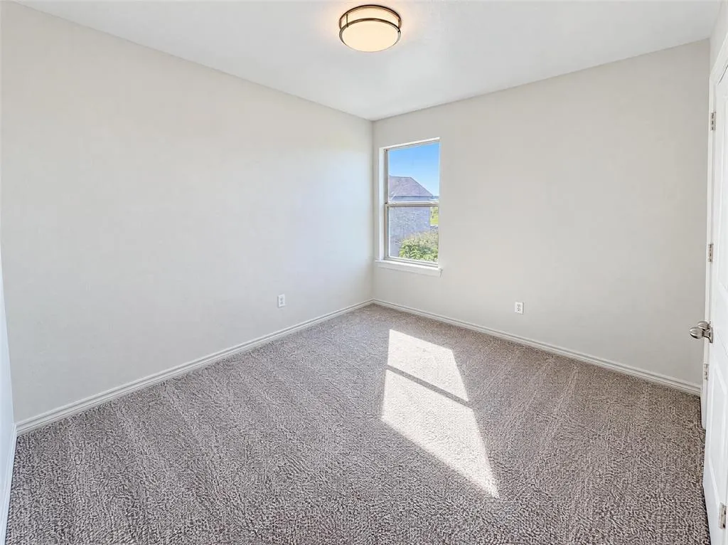1476 Park Crest Drive