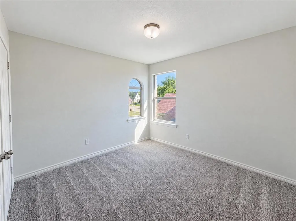 1476 Park Crest Drive