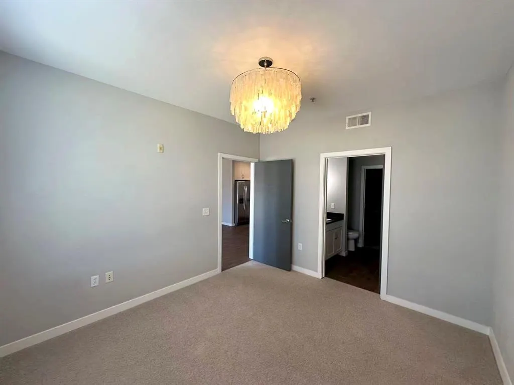 5609 Smu Boulevard #305